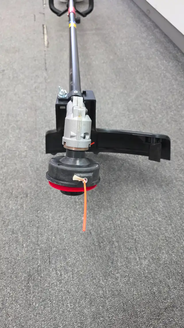 Troy-Bilt String Grass Trimmer - BRAND NEW (NO BOX) - Photo 3