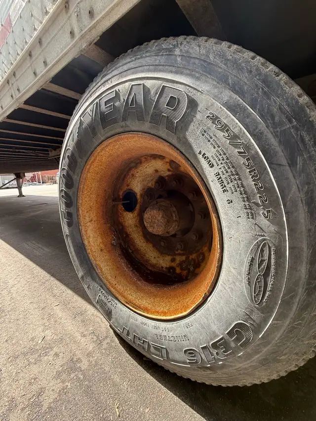 53’ dryvan storage trailer for sale 905-670-9049 - Photo 2