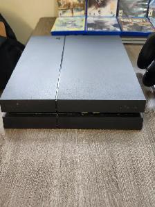 PlayStation  4 with accercious