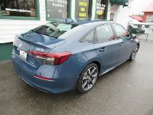 2025 Honda Civic Sedan Hybrid Sport Touring with only 3000kms! F - Photo 12