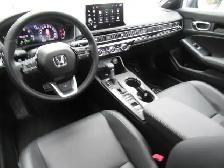 2025 Honda Civic Sedan Hybrid Sport Touring with only 3000kms! F - Photo 18