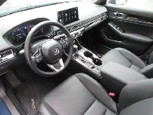 2025 Honda Civic Sedan Hybrid Sport Touring with only 3000kms! F - Photo 21