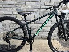 Like NEW! Specialized Rockhopper - M - 29er, Tons of upgrade
