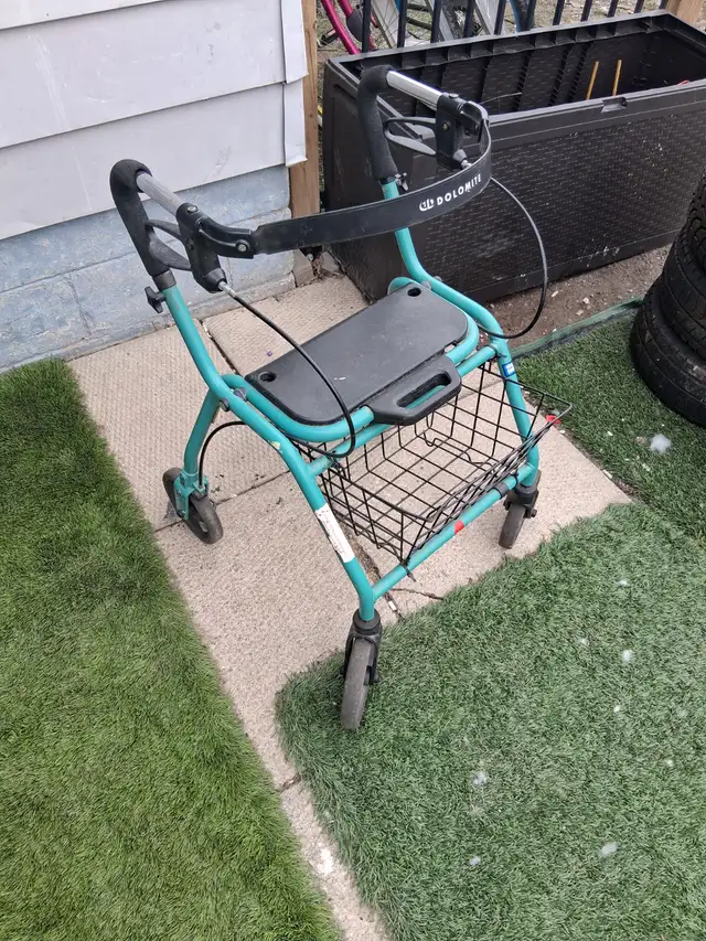 Seniors walker cart - Photo 2
