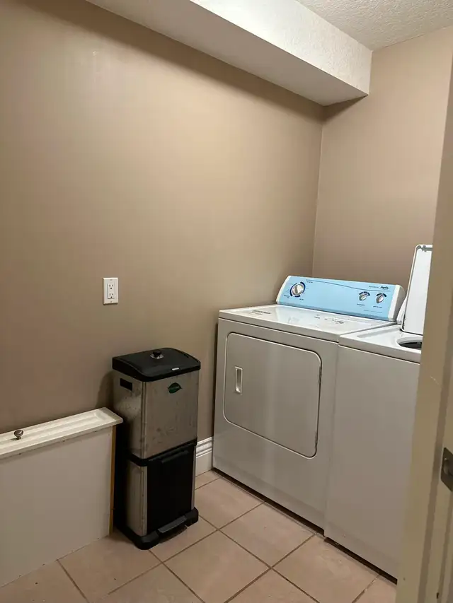 North Nanaimo 1 bed legal suite available April 1st - Photo 10