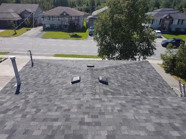 Ford's Roofing & Renovations - Photo 2