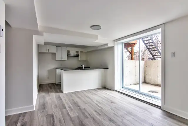 4 1/2 style-condo à Pointe-aux-Trembles - Juillet - Internet - Photo 2