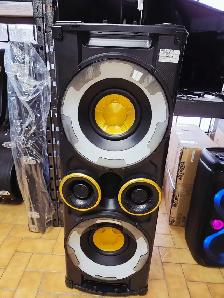 Colonne de son avec dj equilizer intégrer