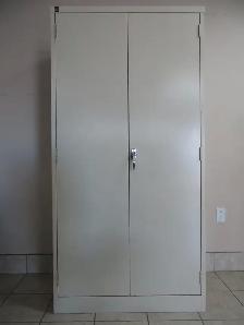 Metal Storage Cabinet, Lock and Key