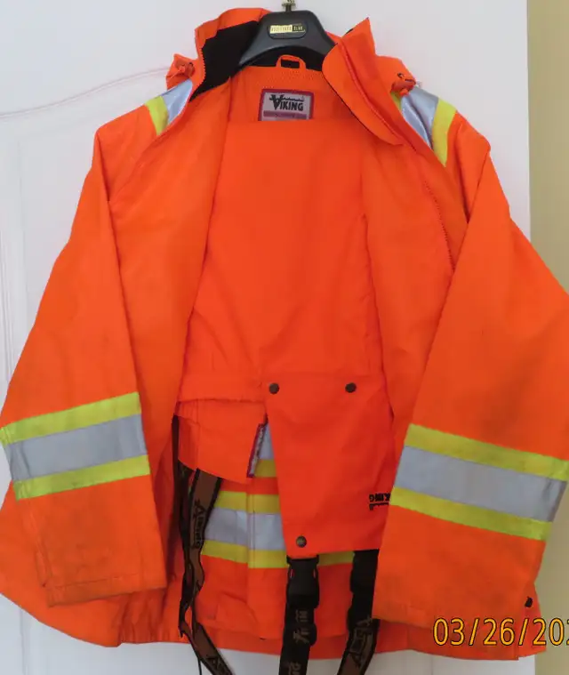 VIKING SAFETY SUIT - Photo 2