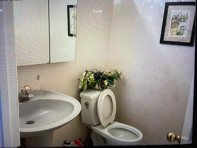 Furnished room, prime location, available April 1, 2026 - Photo 6