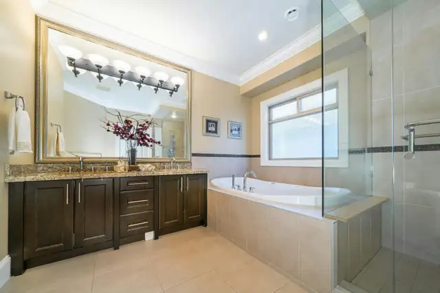 Upgraded house in Ladner - Photo 6
