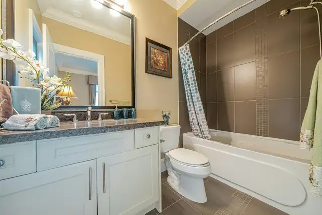 Upgraded house in Ladner - Photo 9