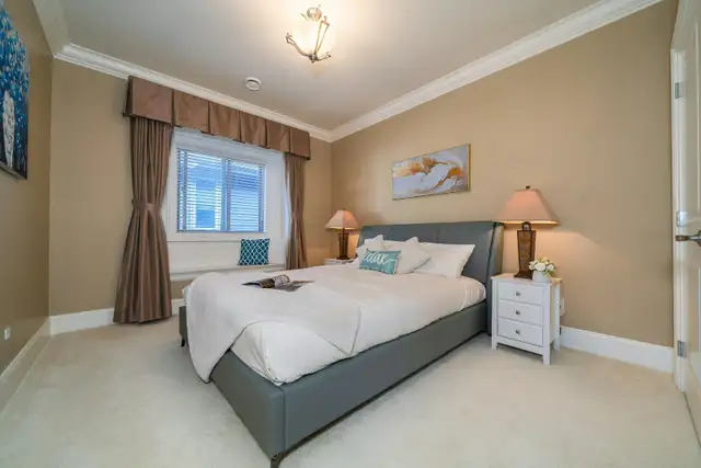 Upgraded house in Ladner - Photo 10