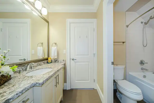 Upgraded house in Ladner - Photo 11