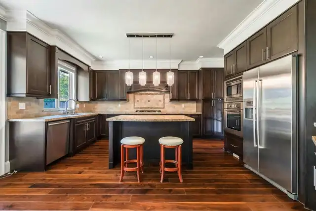 Upgraded house in Ladner - Photo 19