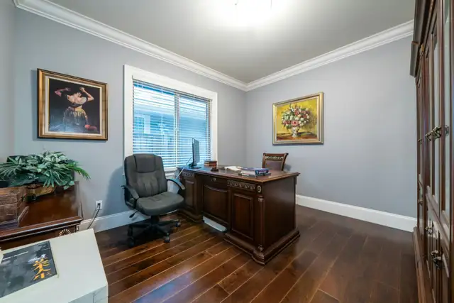 Upgraded house in Ladner - Photo 25
