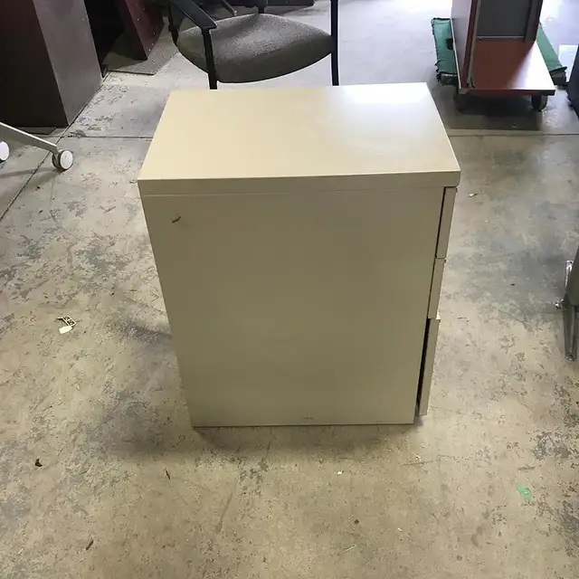 Teknion Box-Box-File Pedestal! - Photo 3