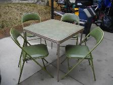 FOLDING CARD TABLE WITH MATCHING CHAIRS