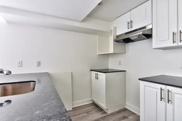 3 1/2 style-condo à Pointe-aux-Trembles - Juillet - Internet - Photo 2