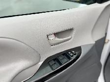 2013 Toyota Sienna MOBILITY WHEELCHAIR ACCESSIBLE VAN-WARRANTY - Photo 14