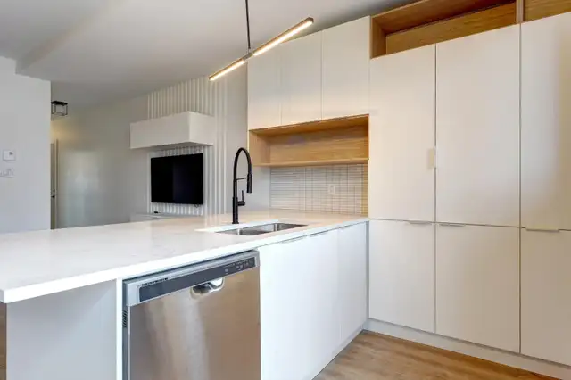 4 1/2 rénové à neuf et meublé à Montréal - Juillet - Internet - Photo 3