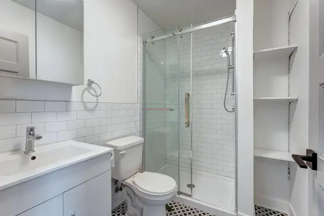 4 1/2 rénové à neuf et meublé à Montréal - Juillet - Internet - Photo 10