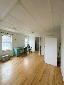 433 George St, unit 2, Bachelor(1bath1kt 1F)South, Heat included