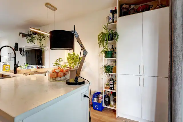 4 1/2 rénové à neuf et meublé - 5min du métro - Juillet - Photo 2