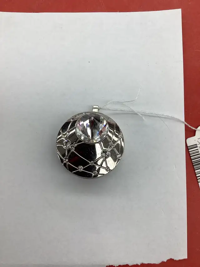 breloque avec crème scintillante