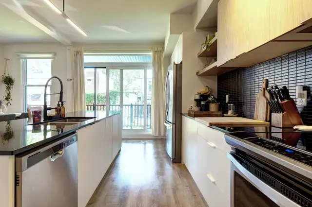 Grand 6 1/2 Hochelaga - Juillet - Internet, balcon, électros - Photo 2