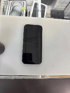 IPhone 16 pro 128 gig  Garantie Apple 21 Août 2026