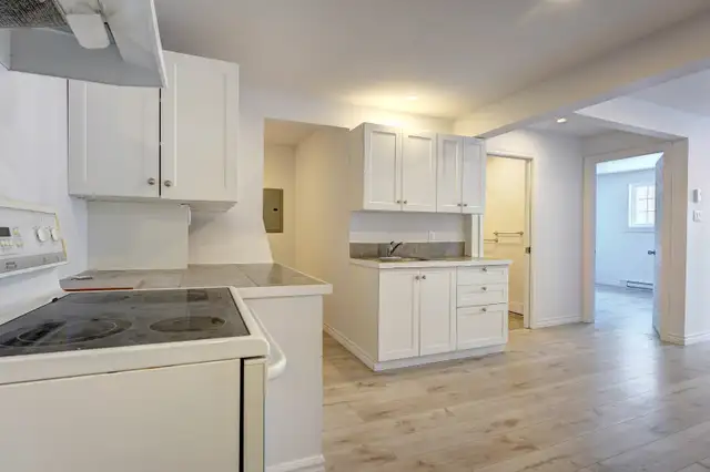 3 1/2 rénové à neuf St-Eustache - Libre maintenant - TOUT INCLUS - Photo 2