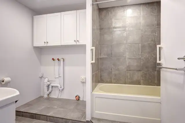 3 1/2 rénové à neuf St-Eustache - Libre maintenant - TOUT INCLUS - Photo 7