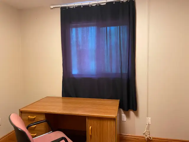 Room in south Windsor for rent - Photo 4