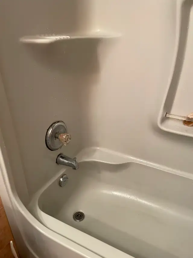 Room in south Windsor for rent - Photo 6