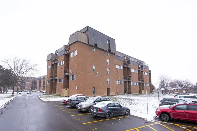 2 Bedroom Apartment for Rent - 7170 Darcel Ave - Photo 20