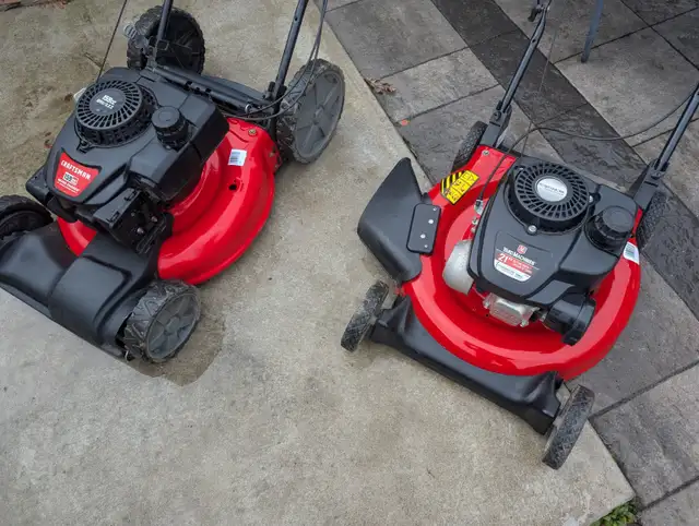 2 Lawn Mowers – Craftsman 159cc   Yard Machines 21"