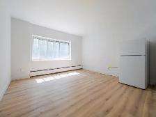 1 MOIS GRATUIT - 3 1/2 et 4 1/2 Côte-des-Neiges Frigo, poêle inc - Photo 2