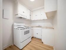 1 MOIS GRATUIT - 3 1/2 et 4 1/2 Côte-des-Neiges Frigo, poêle inc - Photo 4