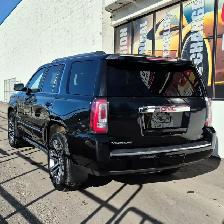 2017 GMC Yukon Denali - Photo 3