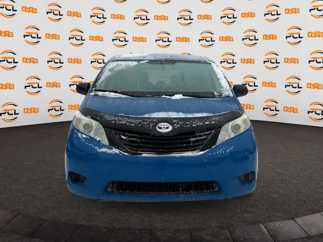 2015 Toyota Sienna Backup camera Bluetooth 7-seaters - Photo 2