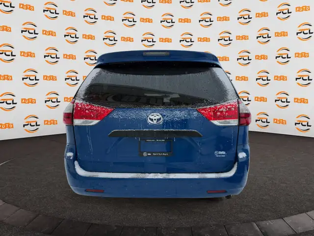2015 Toyota Sienna Backup camera Bluetooth 7-seaters - Photo 6