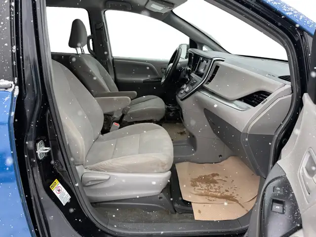 2015 Toyota Sienna Backup camera Bluetooth 7-seaters - Photo 14