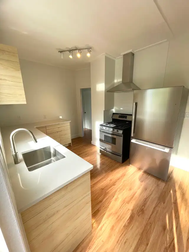 Newly renovated 3 bedroom / 1 bathroom in South Port Alberni - Photo 5