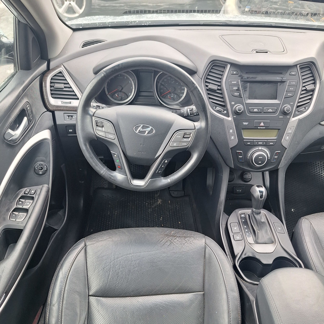 2015 Hyundai Santa Fe XL Luxury, 6 seats, AWD, 3.3l 6cyl - Photo 12