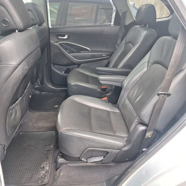 2015 Hyundai Santa Fe XL Luxury, 6 seats, AWD, 3.3l 6cyl - Photo 14