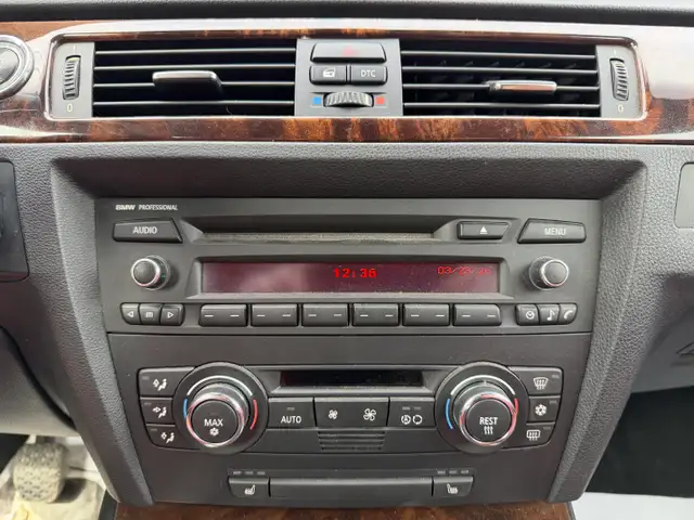 2009 BMW 3 Series| Low Mileage | Very Clean Car | - Photo 18