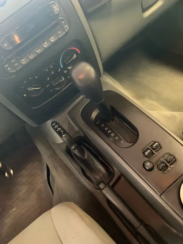 2006 jeep liberty 4x4 diesel (crd) - Photo 4