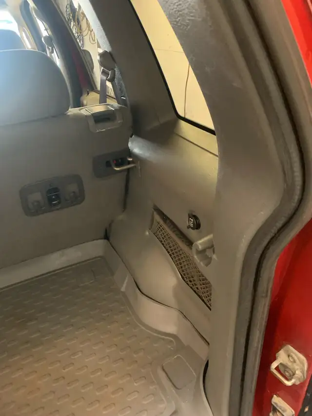 2006 jeep liberty 4x4 diesel (crd) - Photo 10